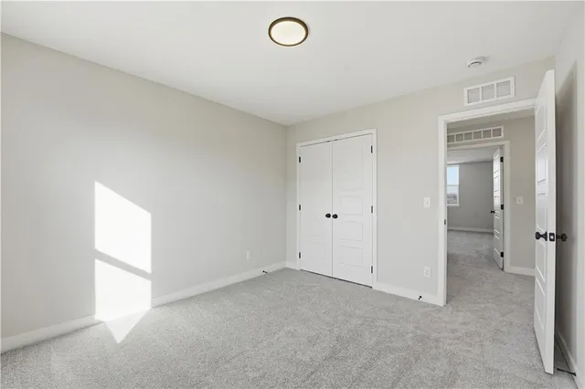 $488,000 | 11112 North Glenwood Avenue, Kansas City, MO 64157