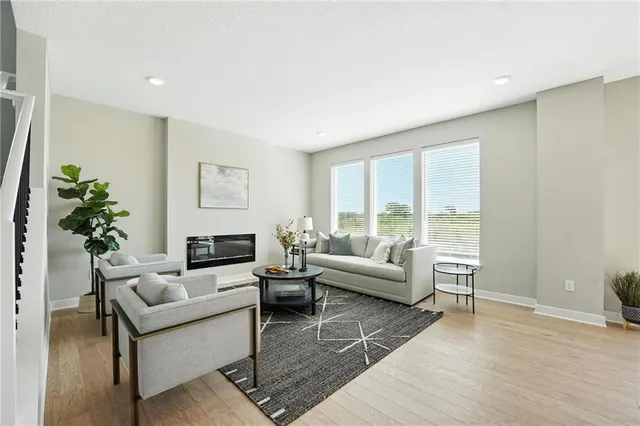 $488,000 | 11112 North Glenwood Avenue, Kansas City, MO 64157