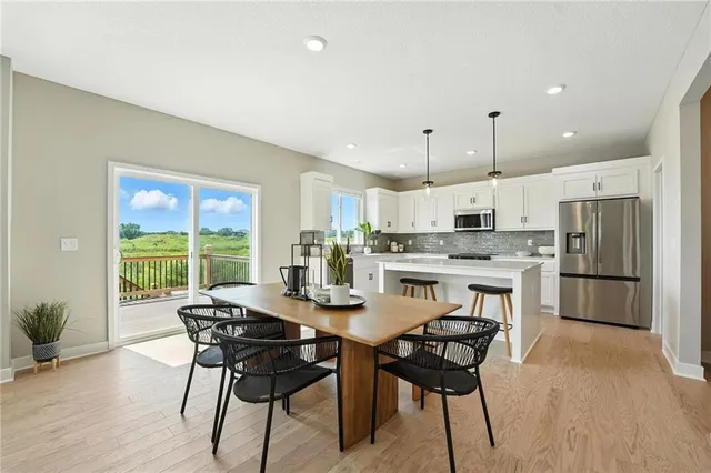 $488,000 | 11112 North Glenwood Avenue, Kansas City, MO 64157