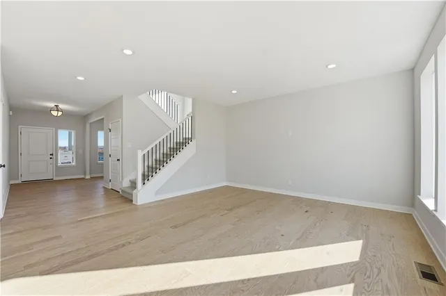 $488,000 | 11112 North Glenwood Avenue, Kansas City, MO 64157