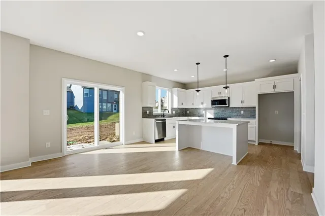 $488,000 | 11112 North Glenwood Avenue, Kansas City, MO 64157