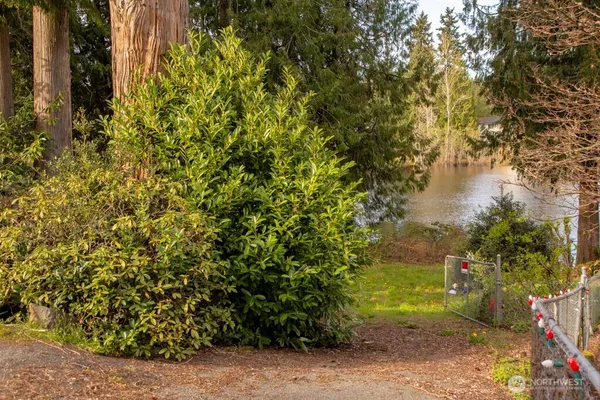 $149,950 | 20501 Larita Drive East, Bonney Lake, WA 98391