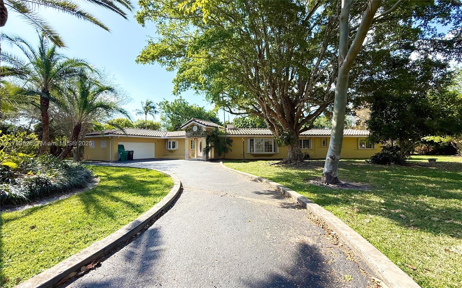 6282 Southwest 133rd Street Pinecrest, FL 33156 - Photo 2 of 43