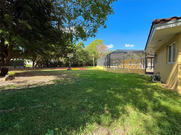 $7,900 | 6282 Southwest 133rd Street, Pinecrest, FL 33156