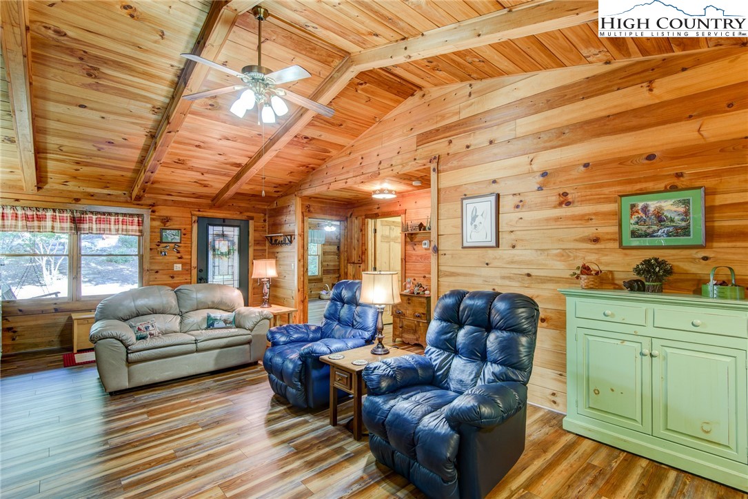 359 Mt Paron Road Deep Gap, NC 28618 - Photo 11 of 38 Gallery Image 11