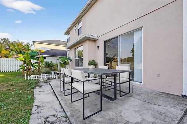 $575,000 | 4921 Casa Vista Drive, Orlando, FL 32837