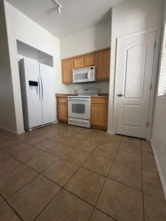 $2,100 | 6334 South Blake Street, Gilbert, AZ 85298