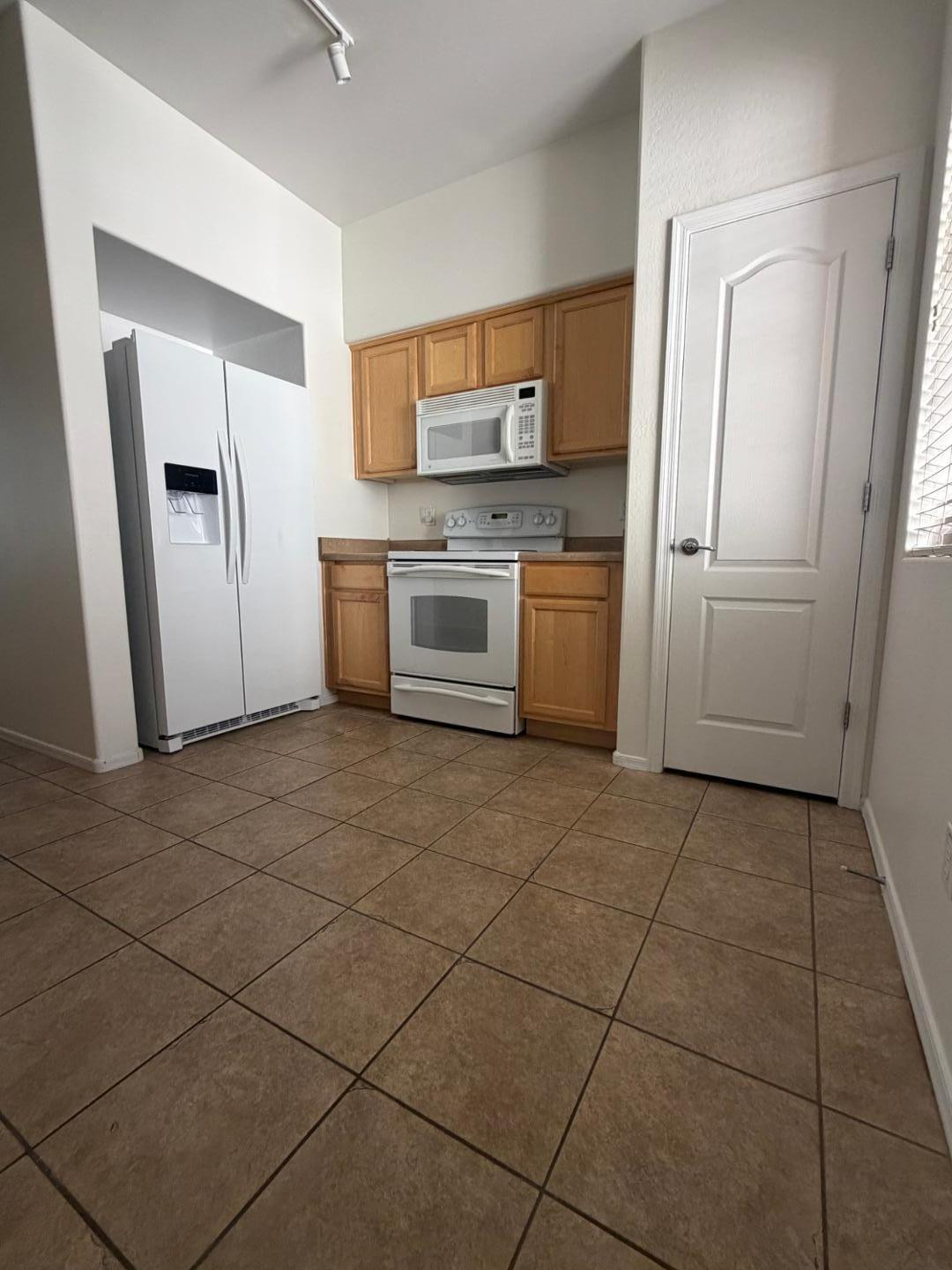 6334 South Blake Street Gilbert, AZ 85298 - Photo 4 of 21 Photo #4
