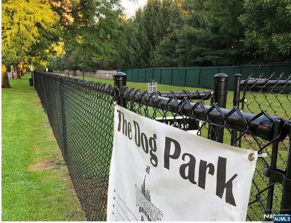 $495,000 | 102 Nelson Court, Unit O102, Edgewater, NJ 07020