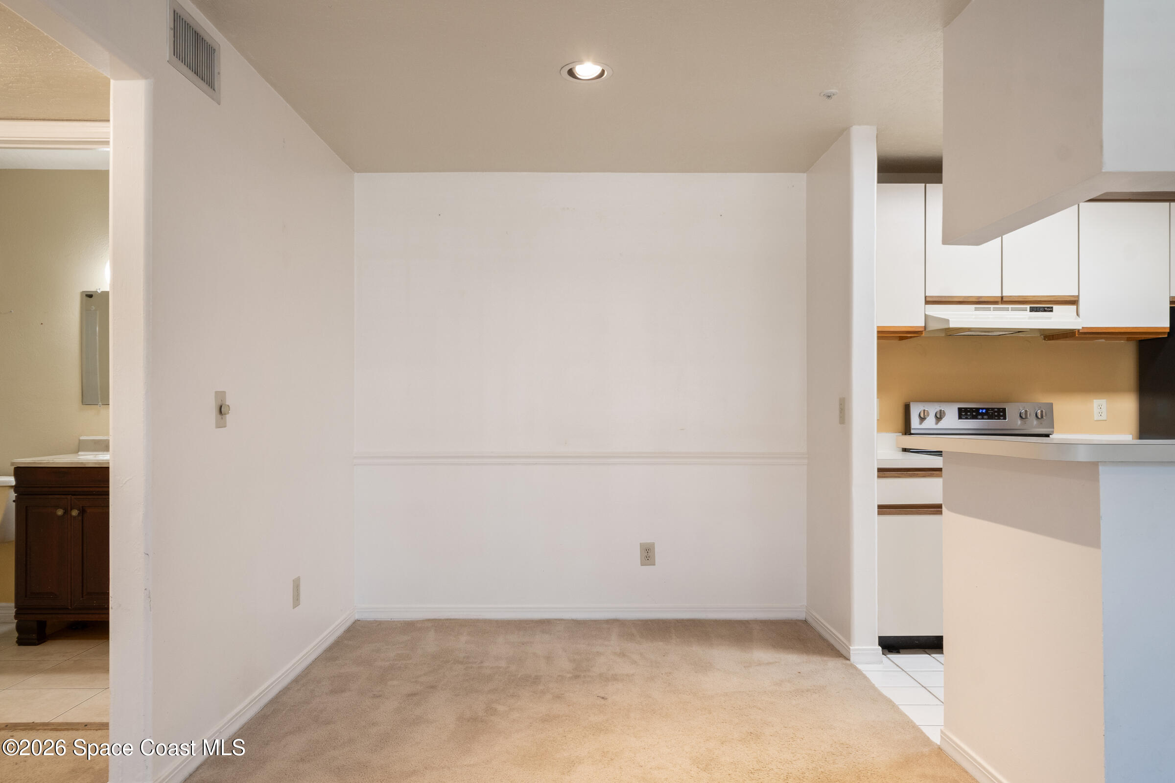 7667 North Wickham Road, Unit 813 Melbourne, FL 32940 - Photo 14 of 28 7667 N Wickham Road, Unit 813 - 24