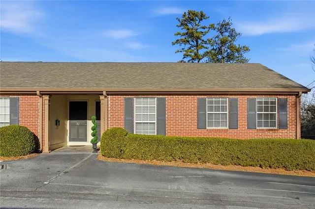 $250,000 | 5375 Roswell Road, Unit B1, Sandy Springs, GA 30342