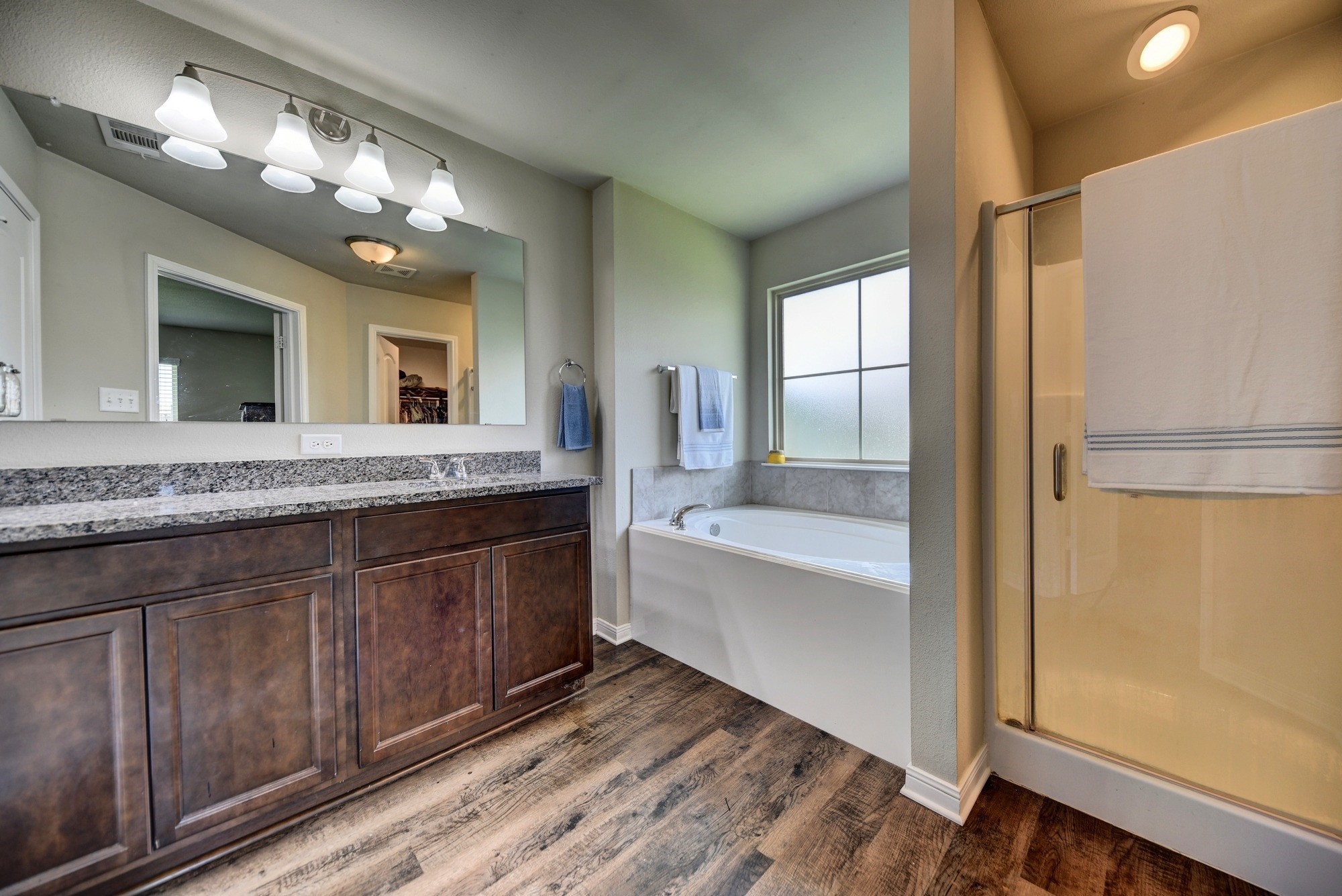 808 Mockingbird Street Navasota, TX 77868 - Photo 14 of 24 Primary Bathroom