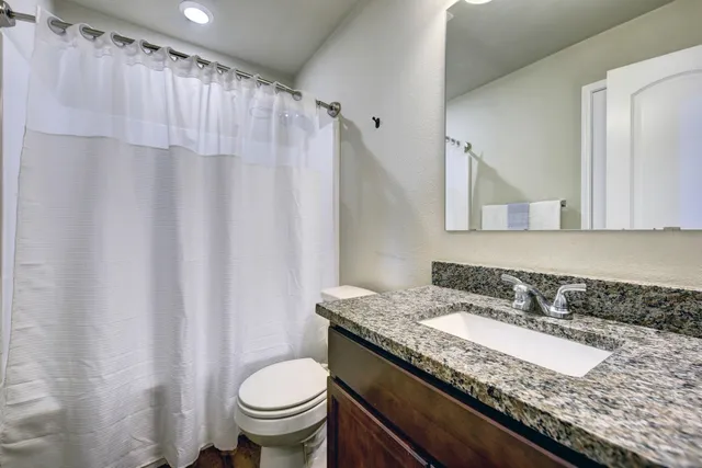 $260,000 | 808 Mockingbird Street, Navasota, TX 77868