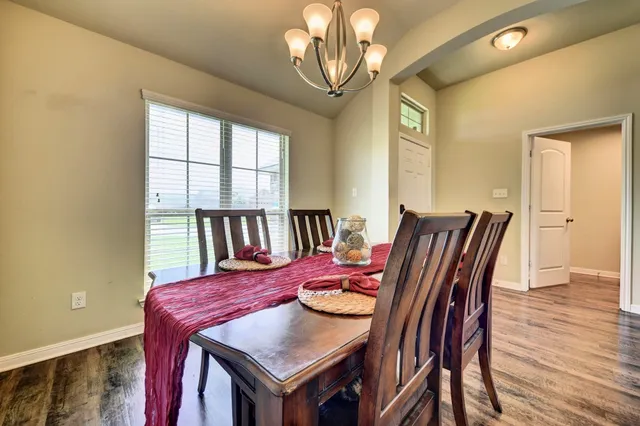 $260,000 | 808 Mockingbird Street, Navasota, TX 77868