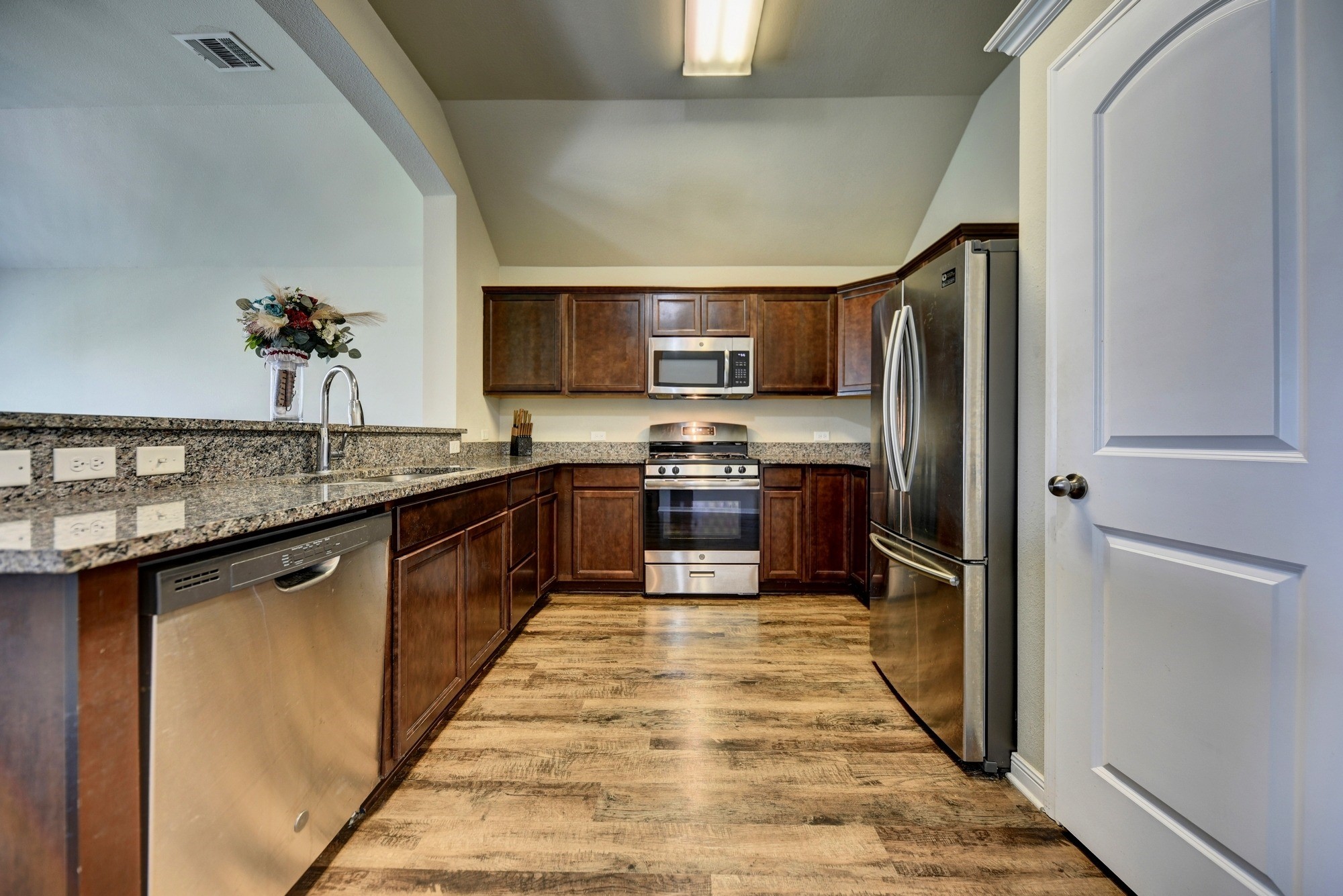 808 Mockingbird Street Navasota, TX 77868 - Photo 7 of 24 Kitchen