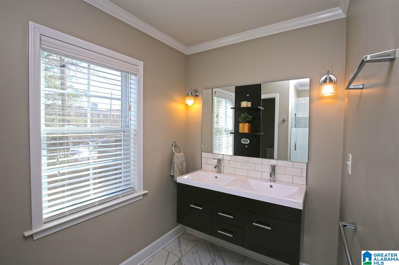1207 Irving Road Birmingham, AL 35209 - Photo 11 of 32