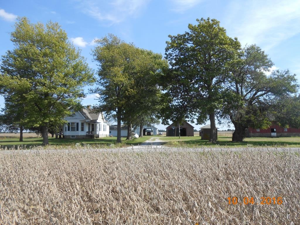 19144 East 18th Road Nokomis, IL 62075 - Photo 2 of 11