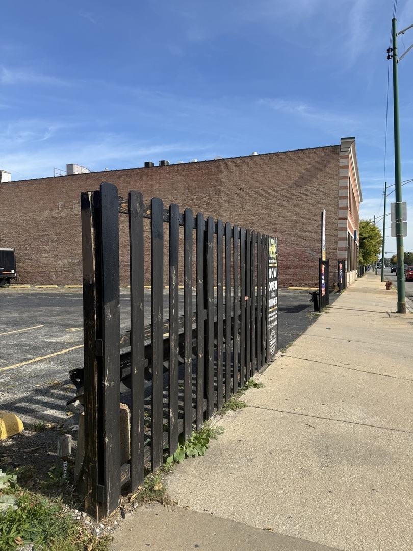 3456 South Archer Avenue Chicago, IL 60608 - Photo 5 of 6 a view of a terrace