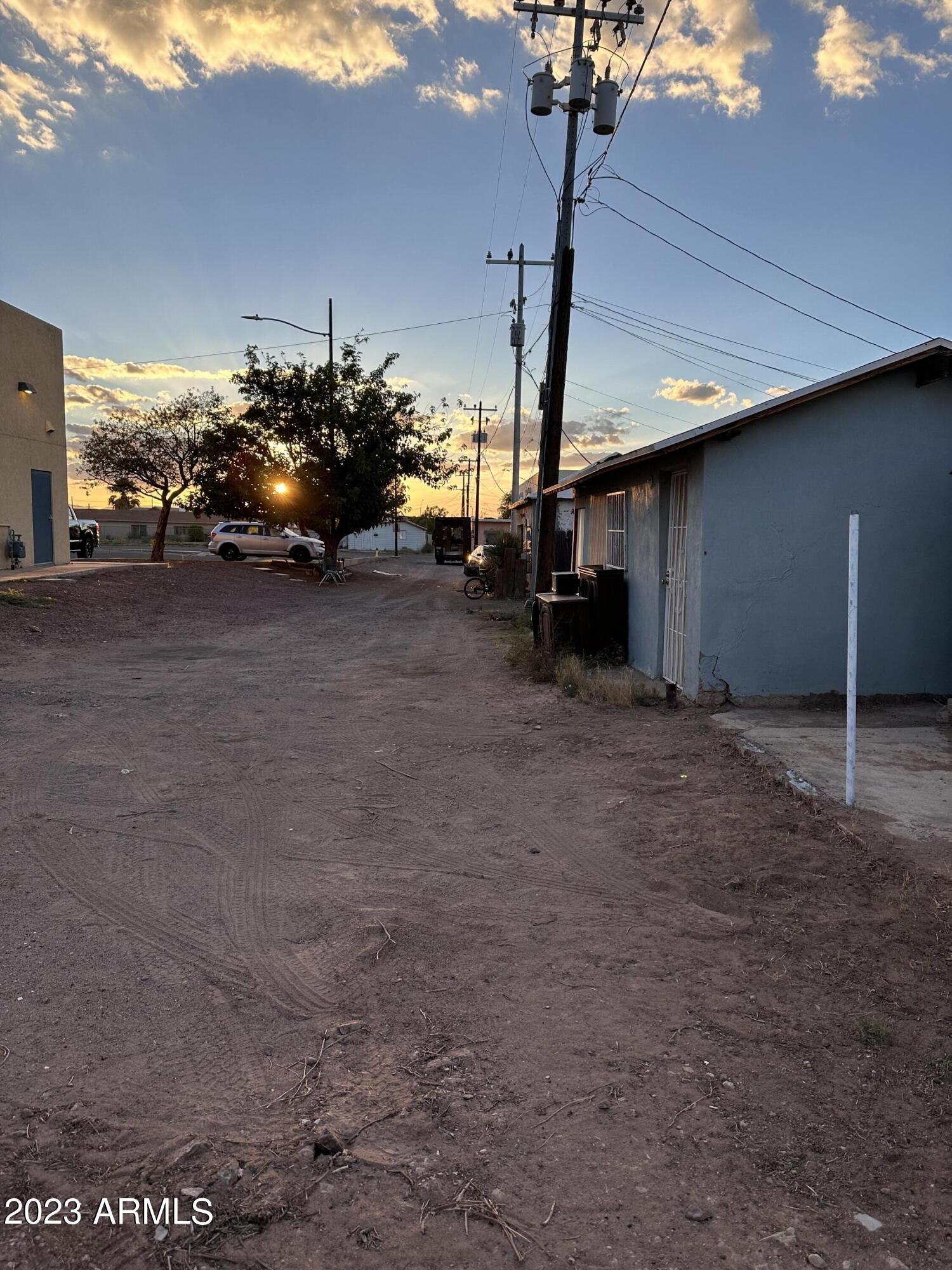 313 East 16th Street Douglas, AZ 85607 - Photo 9 of 10 Alley