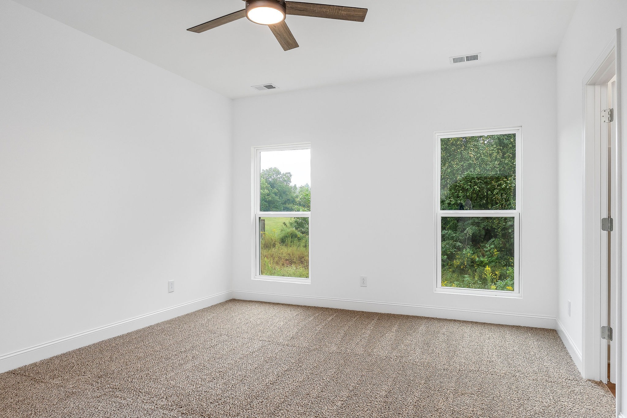 431 Old Morrison Road McMinnville, TN 37110 - Photo 25 of 45 an empty room with a window