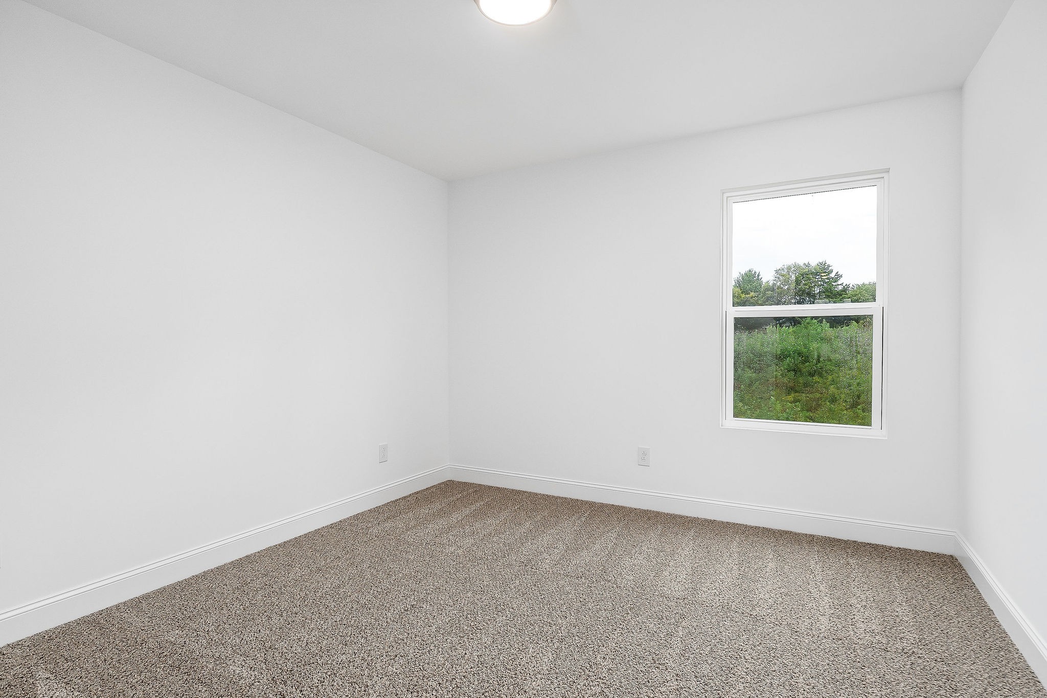 431 Old Morrison Road McMinnville, TN 37110 - Photo 36 of 45 an empty room with a window