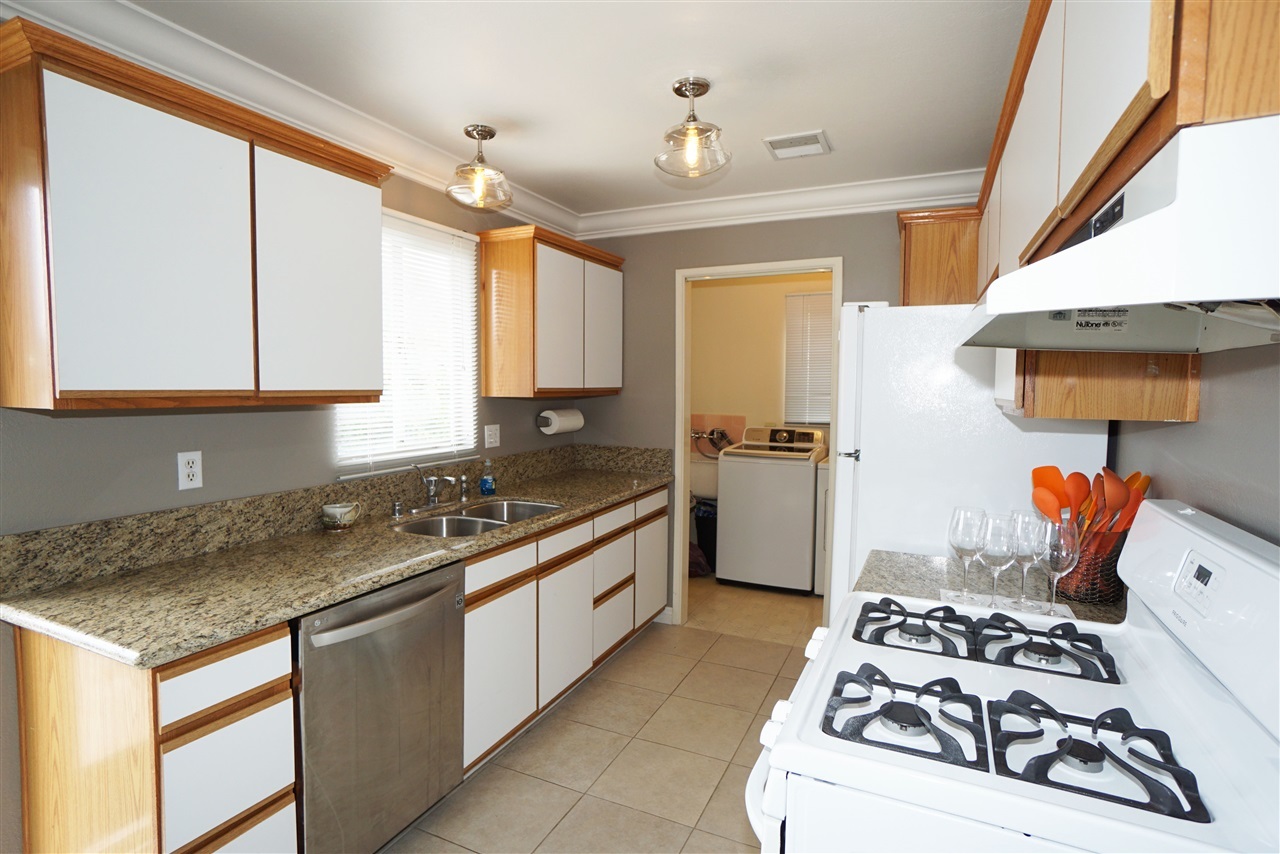 868 Ellen Lane El Cajon, CA 92019 - Photo 7 of 25