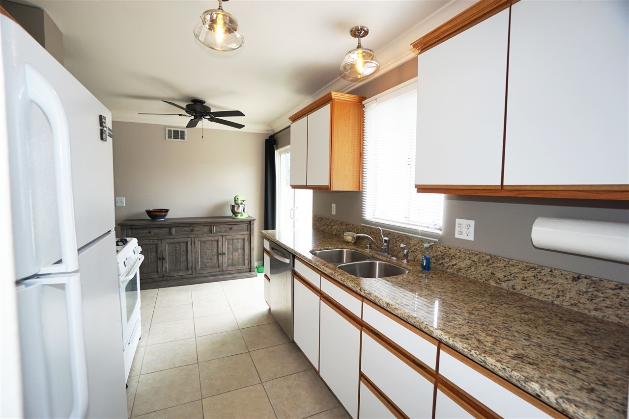 868 Ellen Lane El Cajon, CA 92019 - Photo 8 of 25