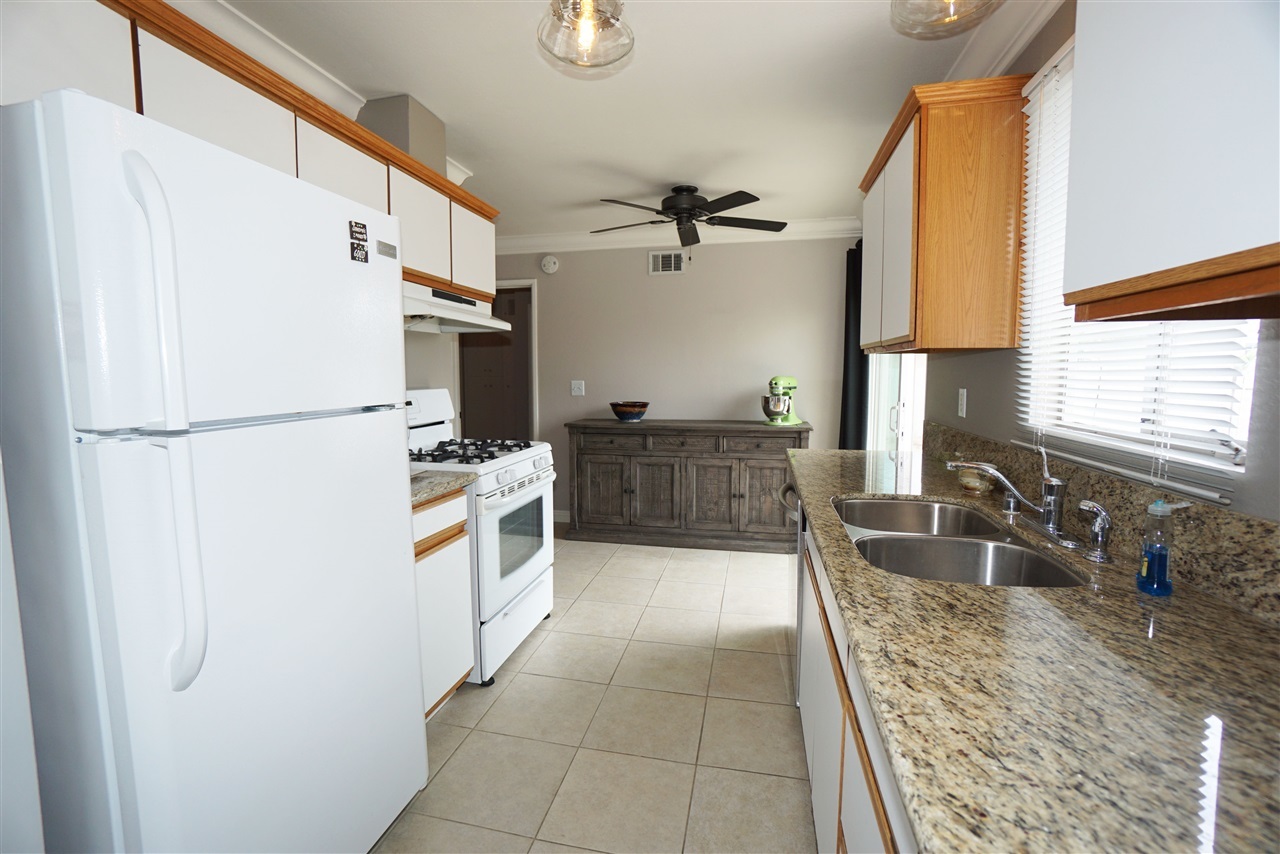 868 Ellen Lane El Cajon, CA 92019 - Photo 9 of 25