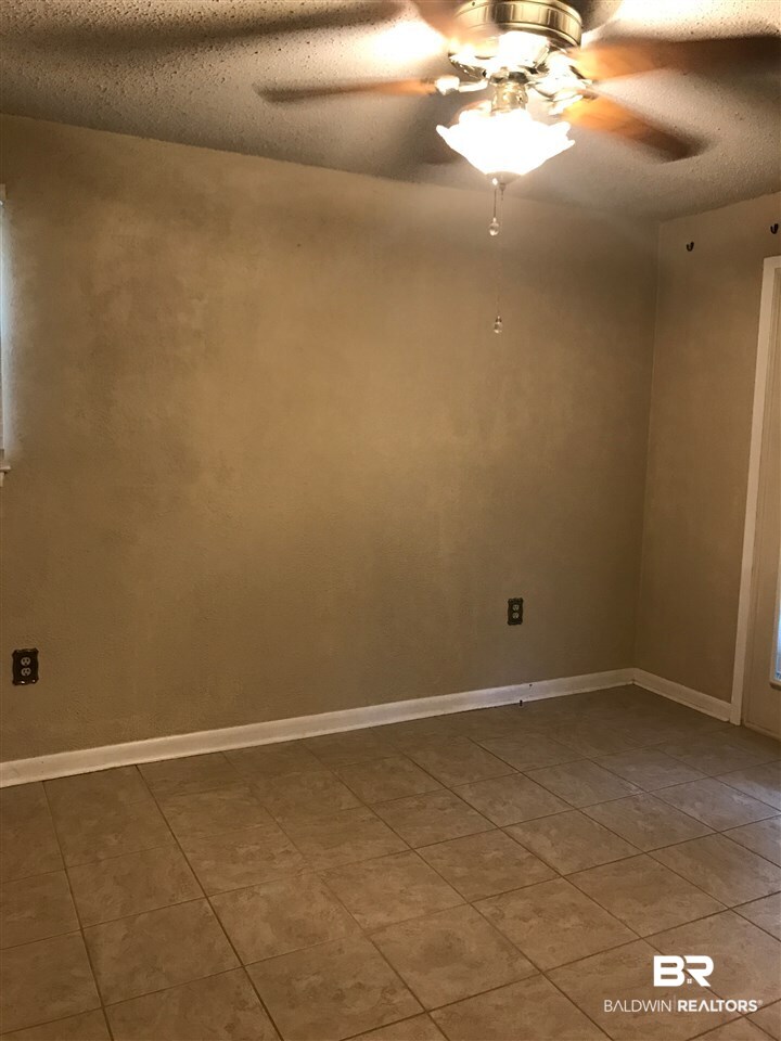 5155 Border Drive North Mobile, AL 36608 - Photo 7 of 11