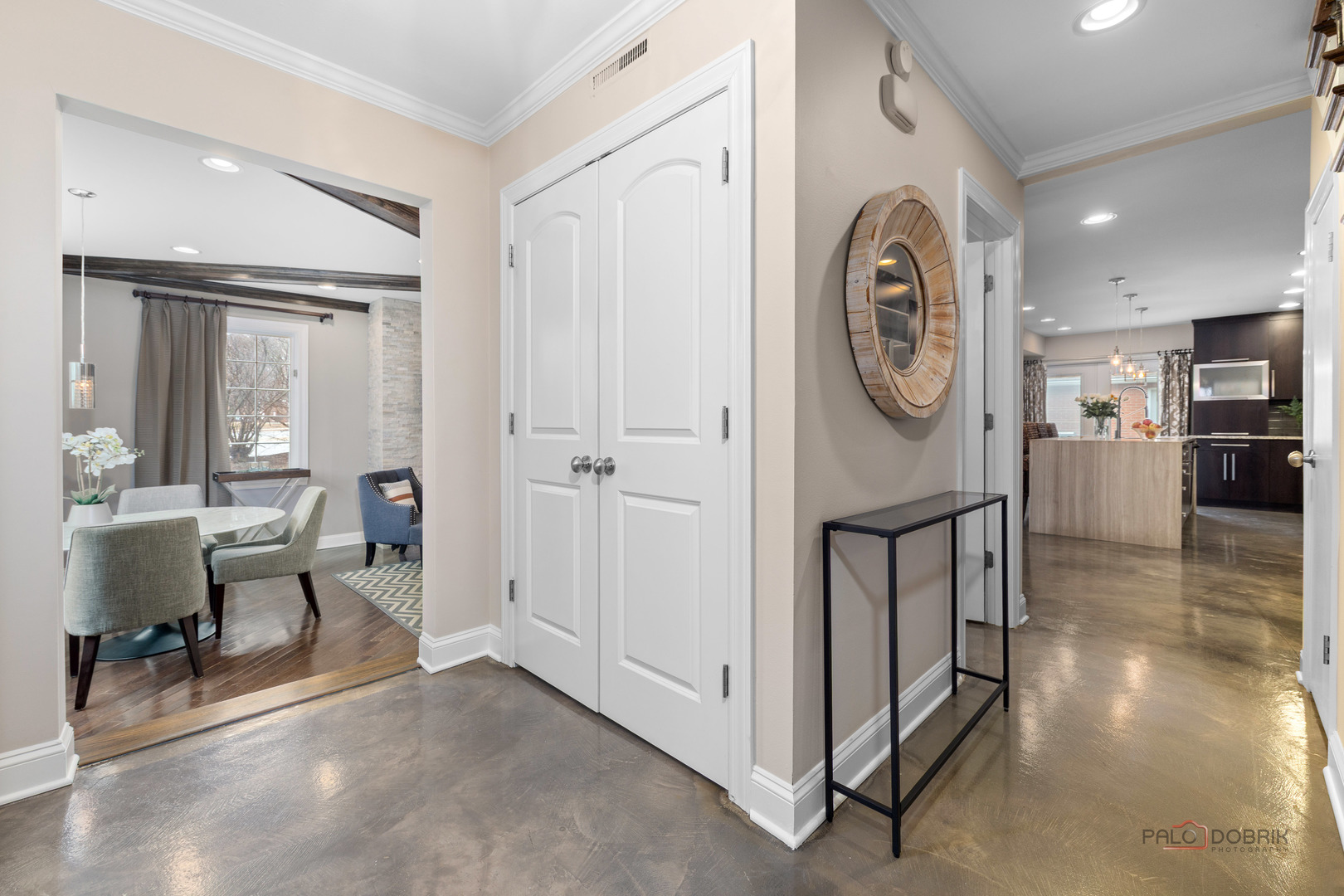 2 North Tower Road Oak Brook, IL 60523 - Photo 4 of 40 a view of a hallway with elevator