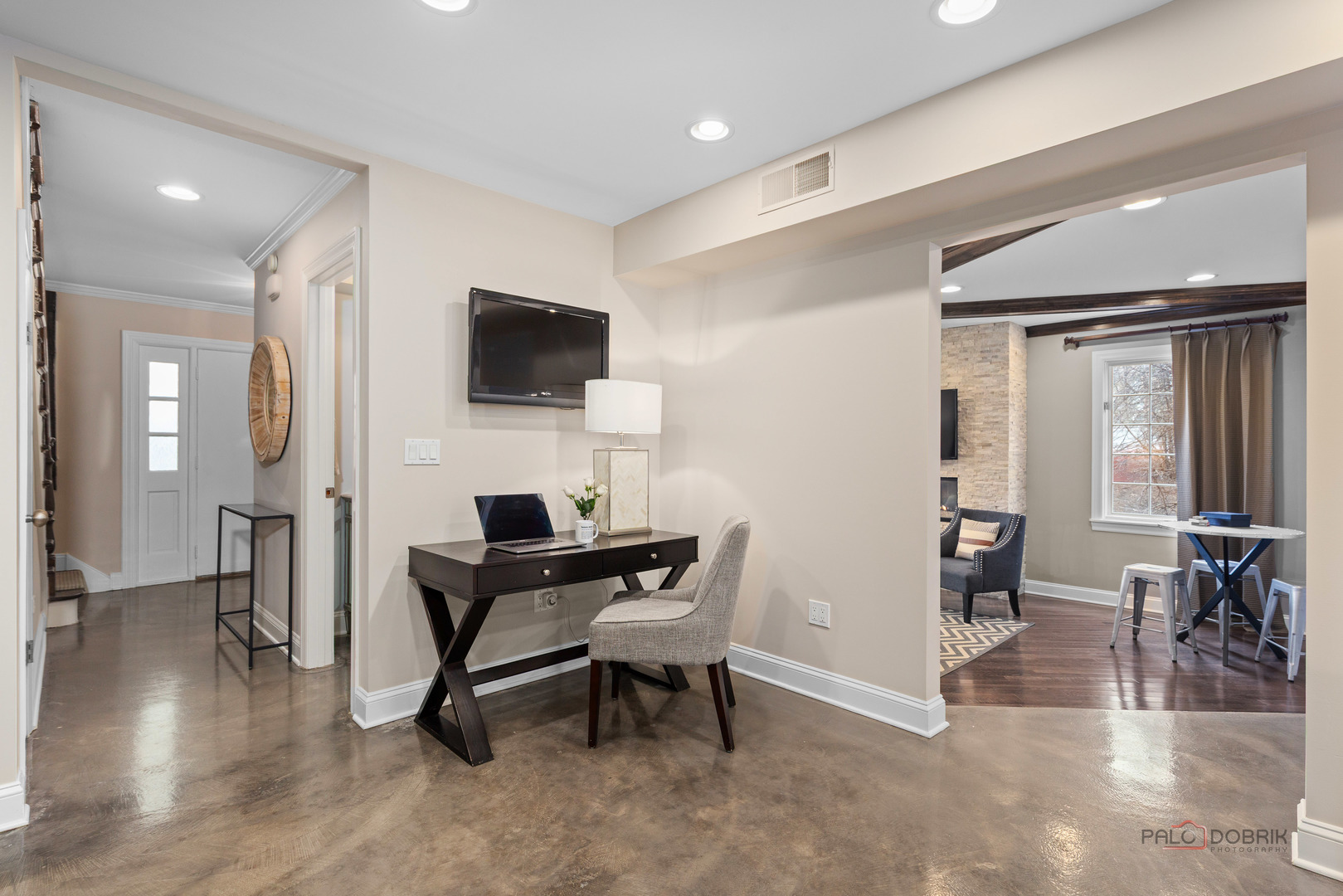 2 North Tower Road Oak Brook, IL 60523 - Photo 10 of 40 a livingroom with furniture and a flat screen tv