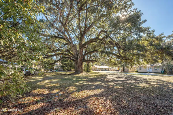 $569,975 | 604 Magnolia Avenue, Ocean Springs, MS 39564