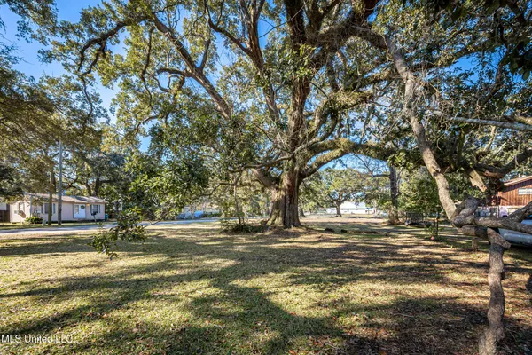 $569,975 | 604 Magnolia Avenue, Ocean Springs, MS 39564