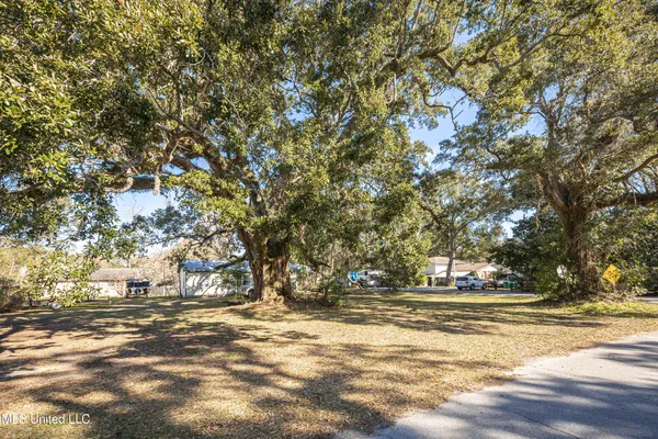 $569,975 | 604 Magnolia Avenue, Ocean Springs, MS 39564