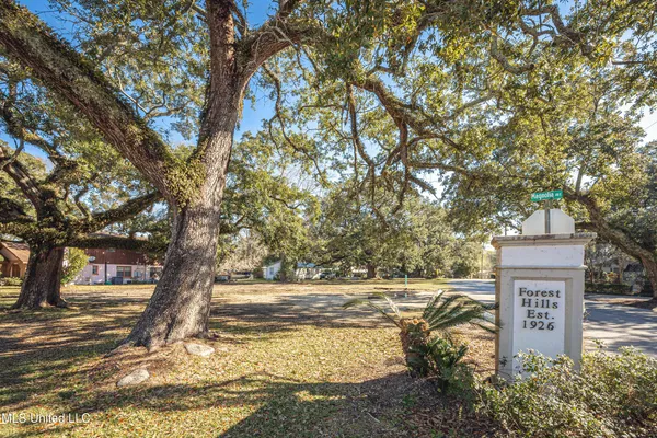 $569,975 | 604 Magnolia Avenue, Ocean Springs, MS 39564