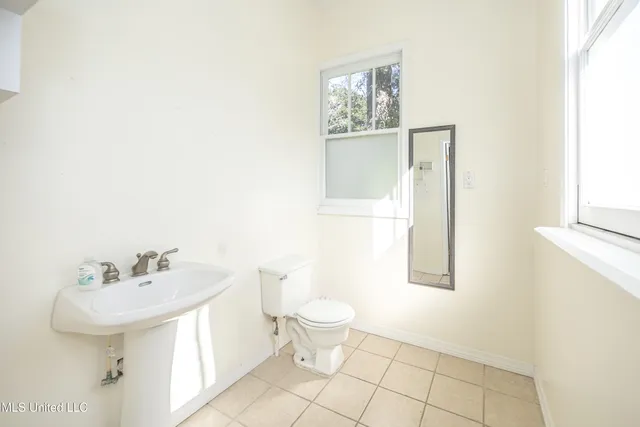 $575,000 | 604 Magnolia Avenue, Ocean Springs, MS 39564