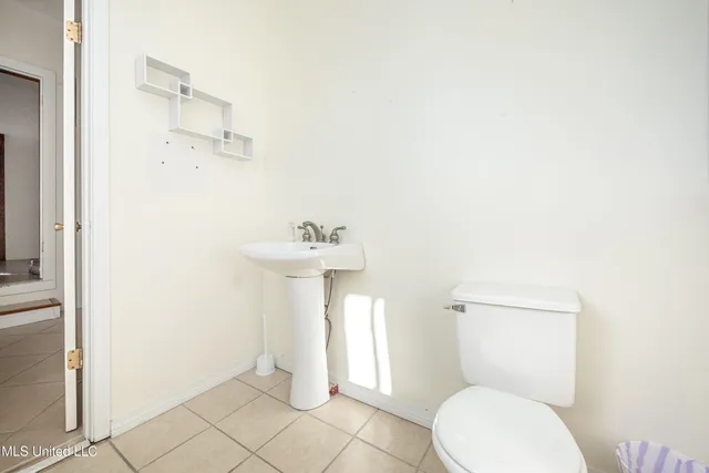 $575,000 | 604 Magnolia Avenue, Ocean Springs, MS 39564