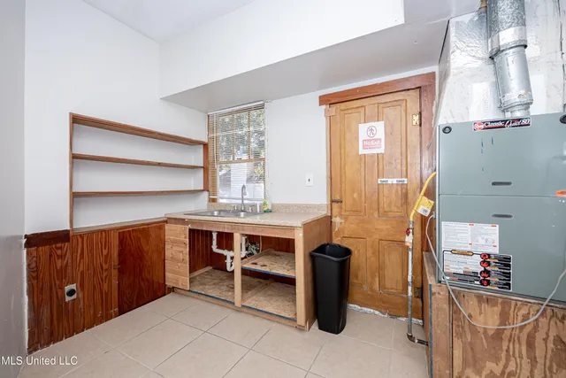 $575,000 | 604 Magnolia Avenue, Ocean Springs, MS 39564