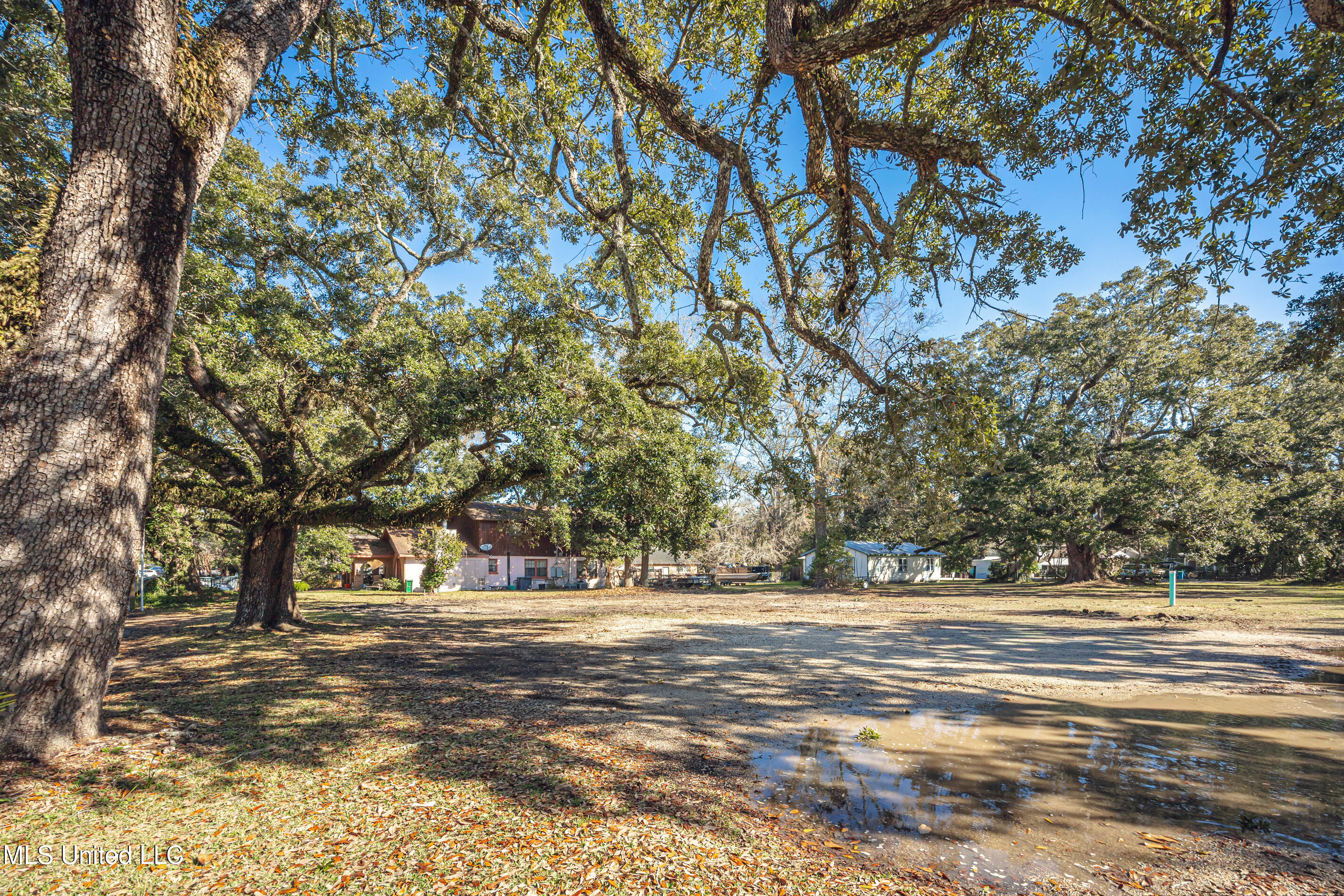 604 Magnolia Avenue Ocean Springs, MS 39564 - Photo 6 of 21 IMG_3962