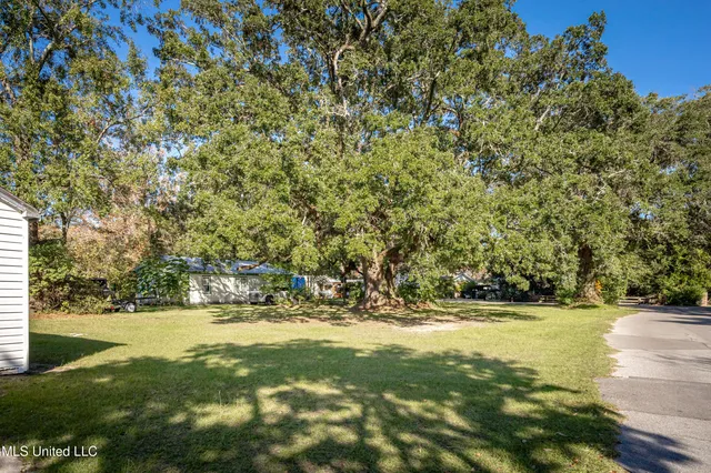 $575,000 | 604 Magnolia Avenue, Ocean Springs, MS 39564