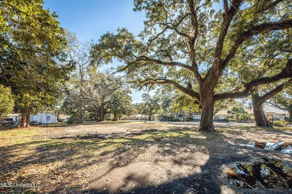 $569,975 | 604 Magnolia Avenue, Ocean Springs, MS 39564
