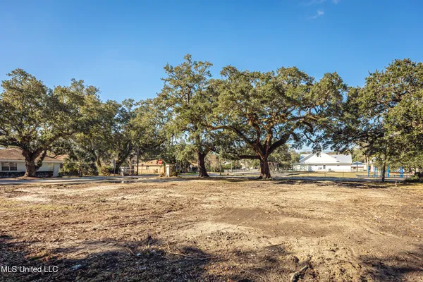 $569,975 | 604 Magnolia Avenue, Ocean Springs, MS 39564