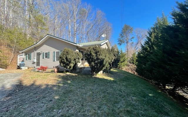 521 Piney Road Hayesville, NC 28904 - Photo 1 of 4 Main View