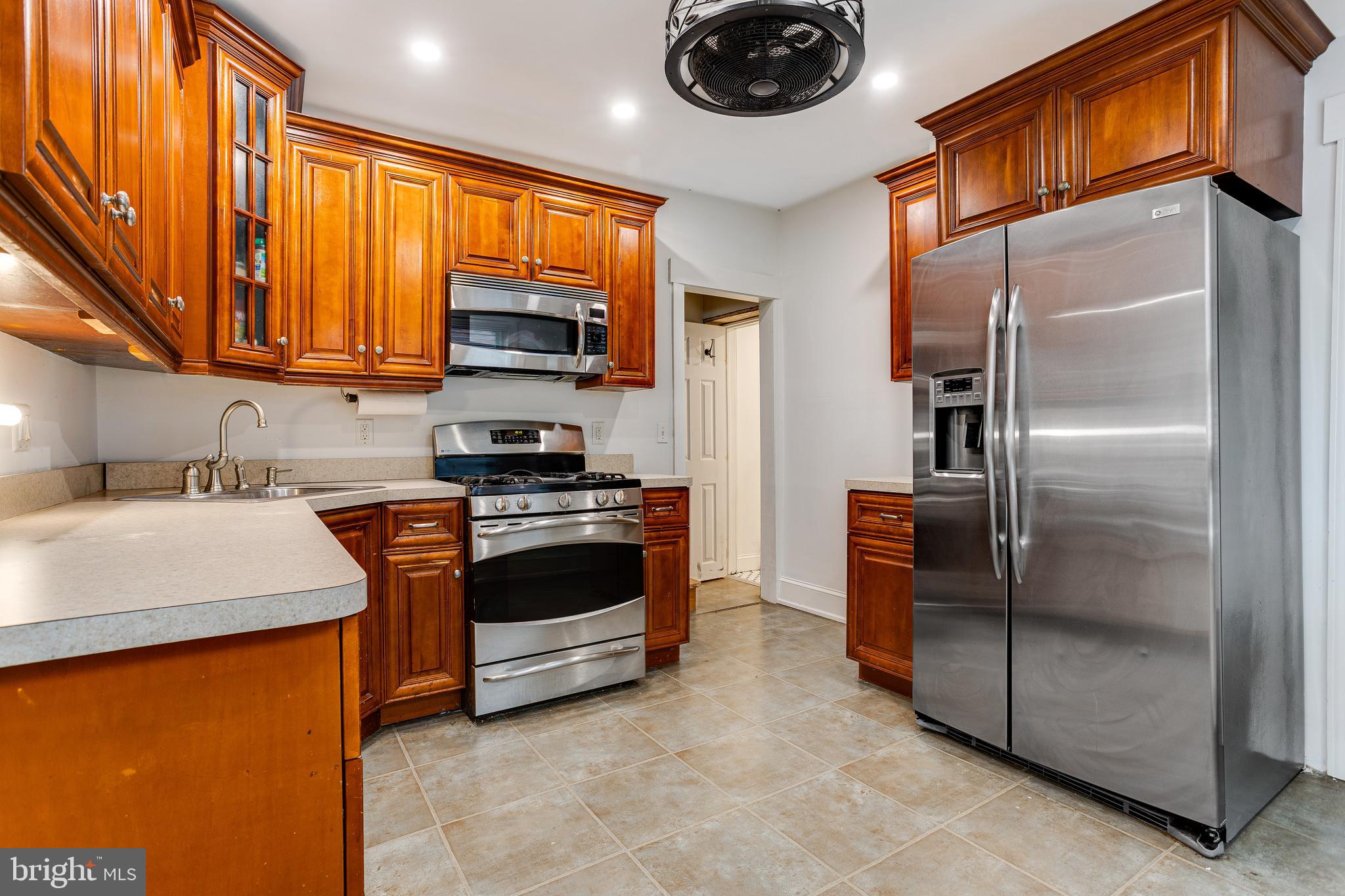 313 Gates Street Philadelphia, PA 19128 - Photo 12 of 27 Kitchen