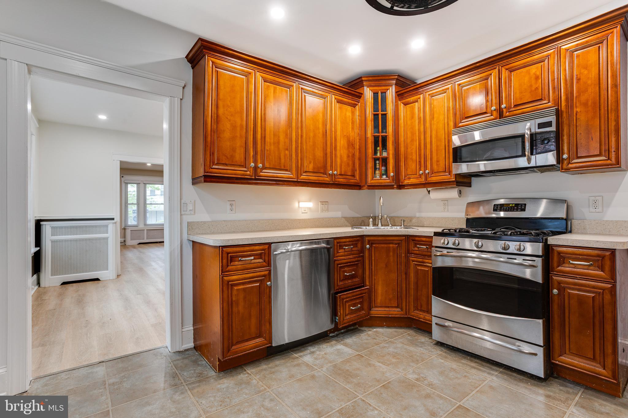 313 Gates Street Philadelphia, PA 19128 - Photo 13 of 27 Kitchen