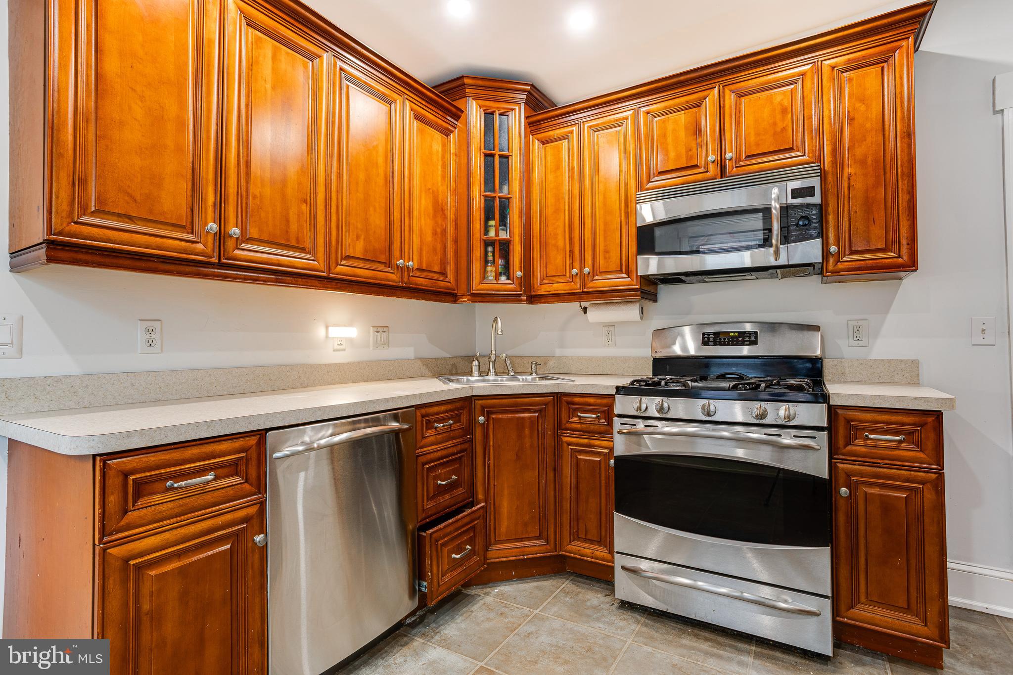 313 Gates Street Philadelphia, PA 19128 - Photo 14 of 27 Kitchen