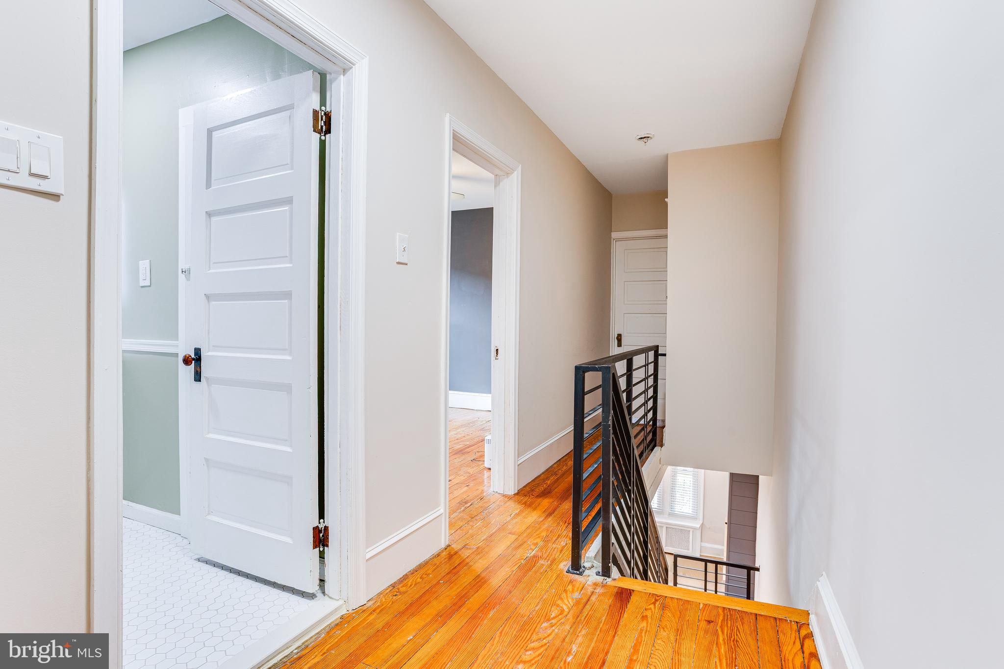 313 Gates Street Philadelphia, PA 19128 - Photo 17 of 27 Hallway