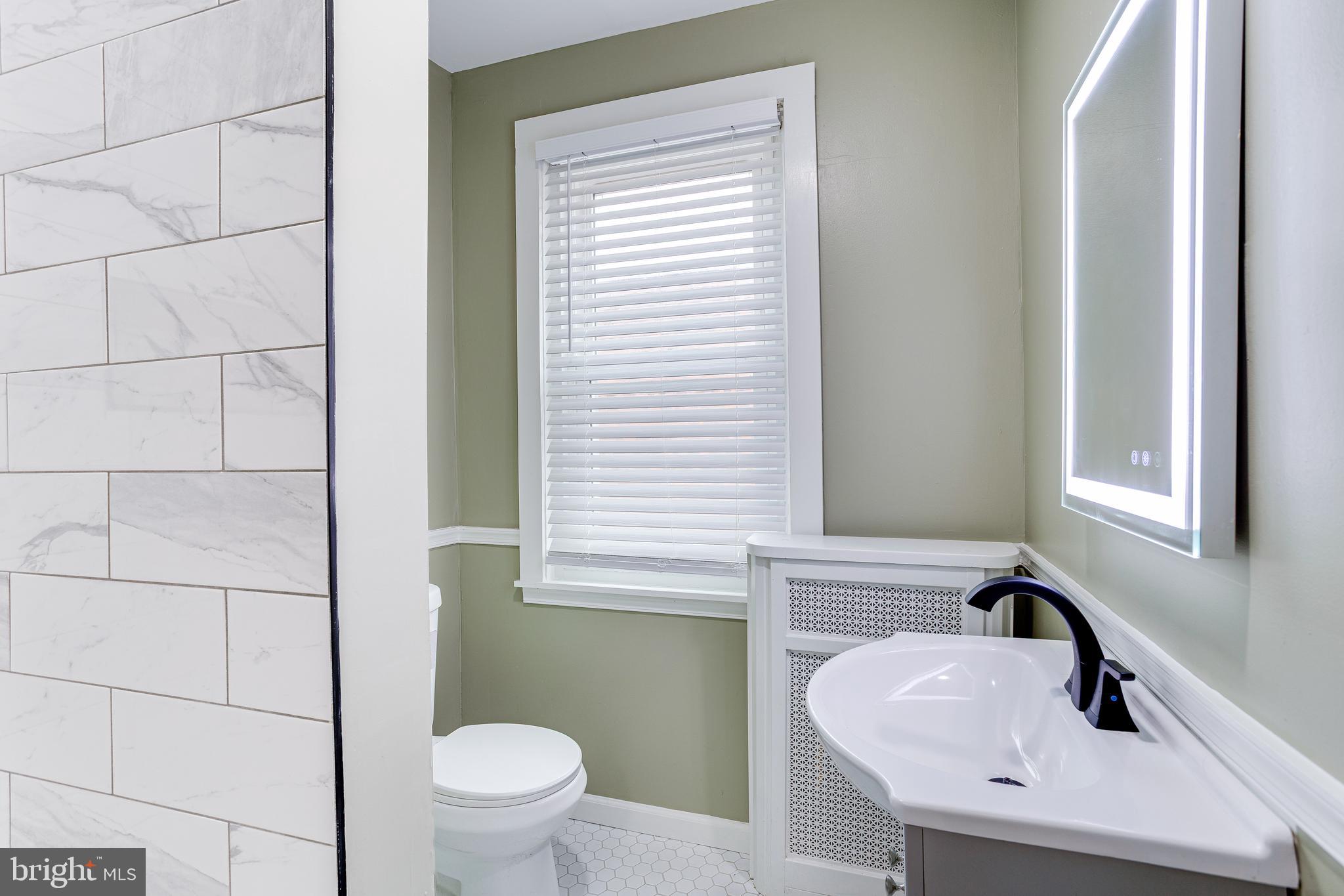 313 Gates Street Philadelphia, PA 19128 - Photo 23 of 27 Full Bath