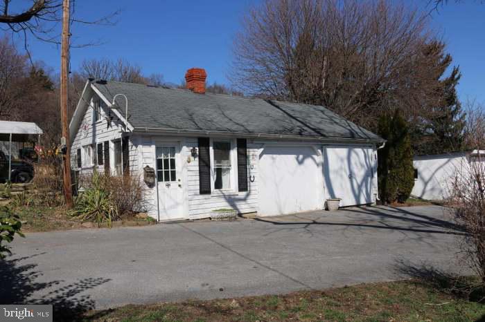 627 Hammonds Mill Road Hedgesville, WV 25427 - Photo 4 of 19