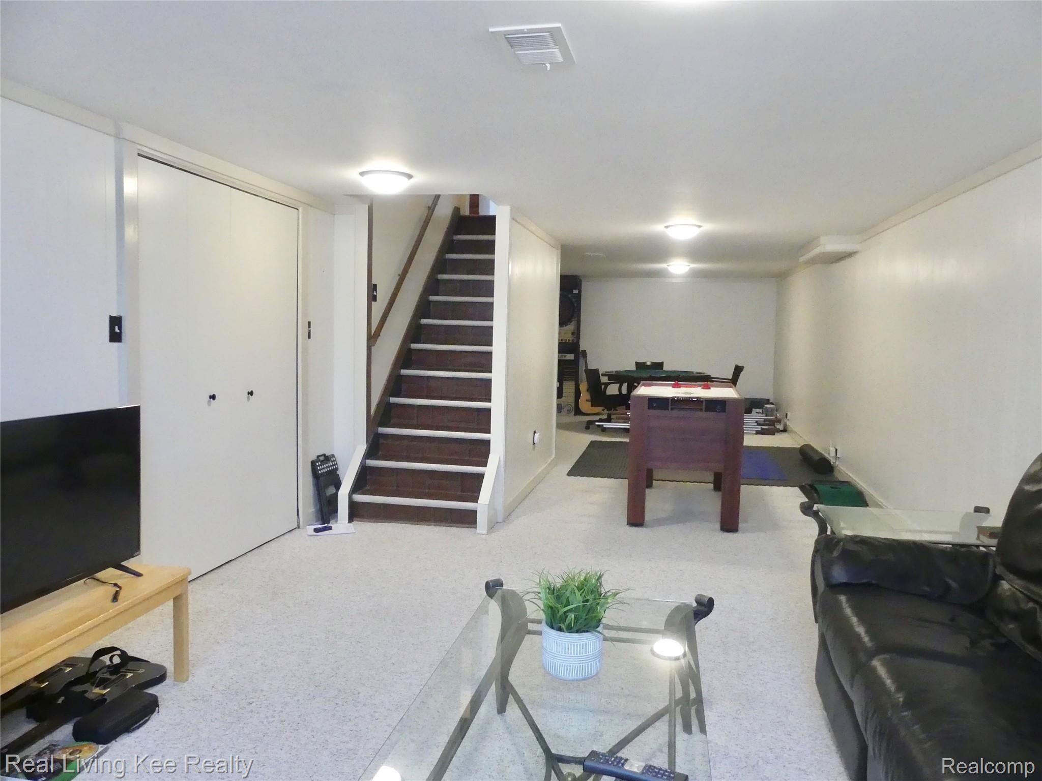 5164 Aintree Road Rochester, MI 48306 - Photo 41 of 47 Finished basement